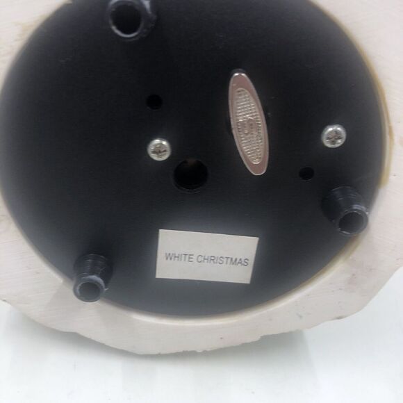 Christmas Snowman Musical Snow Globe- plays White Christmas. Approx 5 “ Tall - Picture 6 of 6